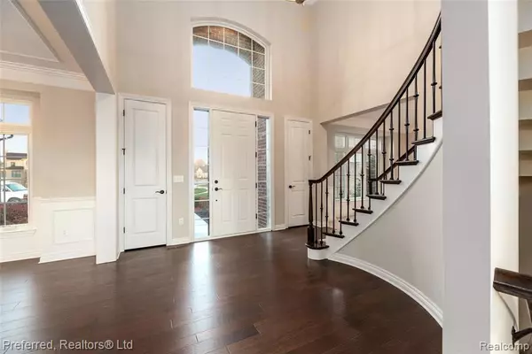 Northville, MI 48167,47660 Wales W Court