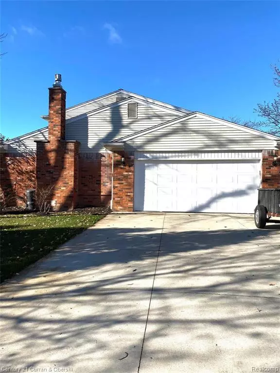 MI 48170,46061 BARRINGTON Road