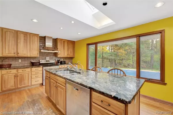 Farmington Hills, MI 48335,33727 ARGONNE Road