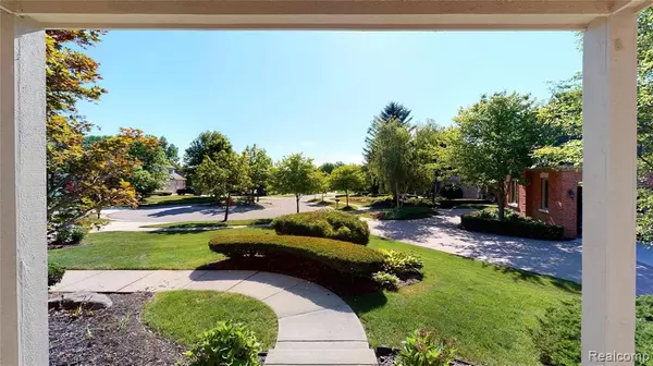 Northville, MI 48168,17619 LAUREL CREEK Court