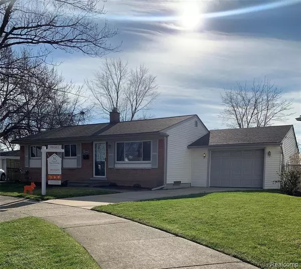 26441 ROBERTA Street, Roseville, MI 48066