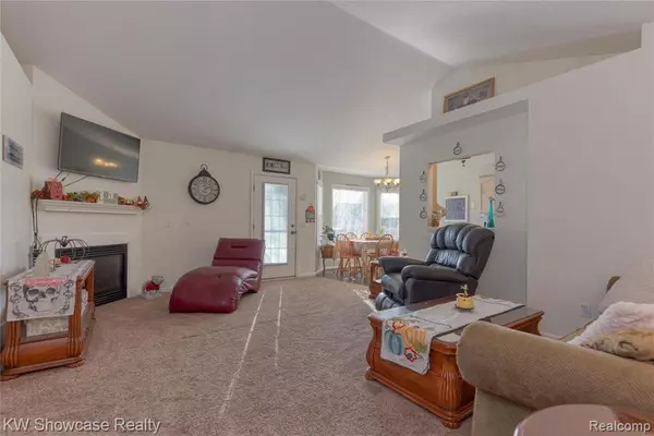 Fenton, MI 48430,820 3RD Street