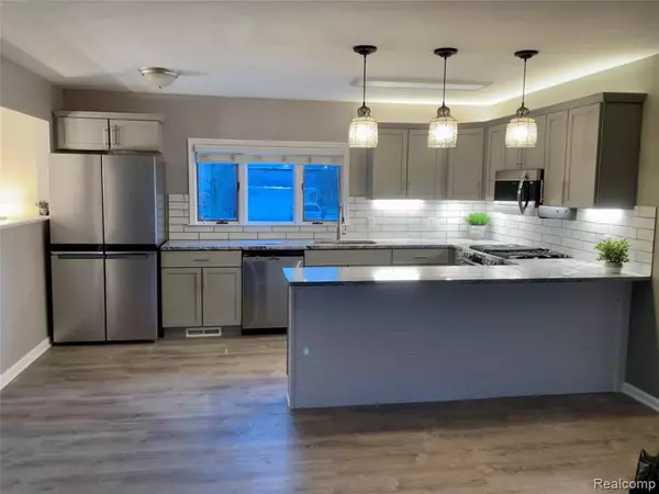 Grand Blanc, MI 48439,11423 HAZEL Avenue