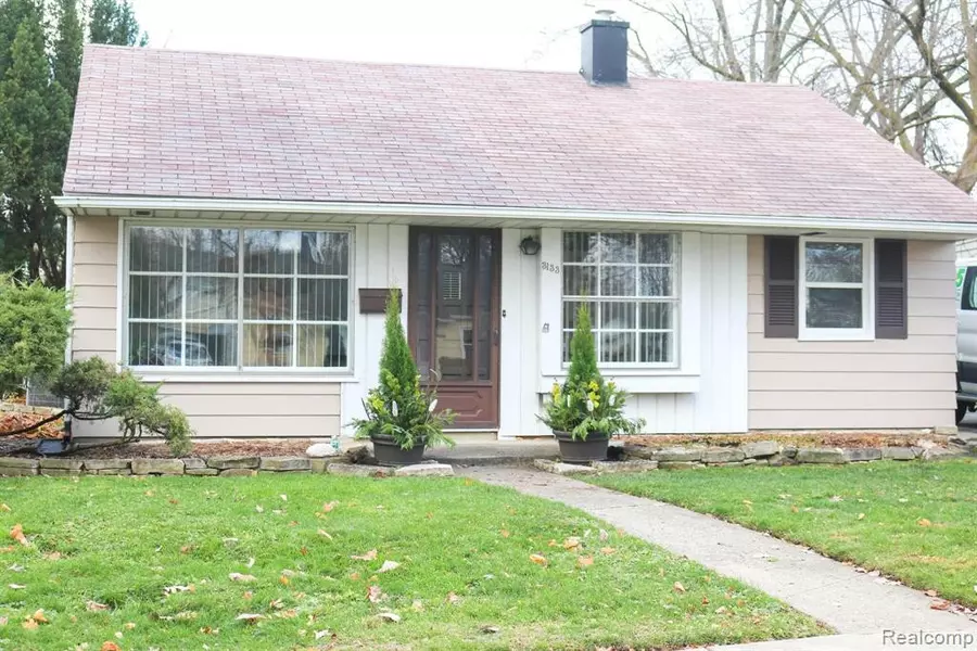 3133 WARICK Road, Royal Oak, MI 48073