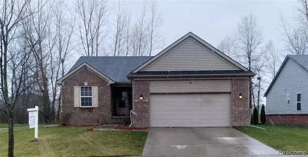 Romulus, MI 48174,33589 BAY HILL Drive