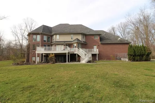 Shelby Twp, MI 48316,6986 MONTGOMERY