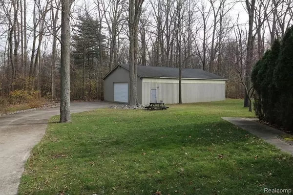 Shelby Twp, MI 48316,6986 MONTGOMERY