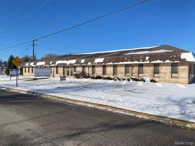 301 E 1ST Street, Imlay City, MI 48444