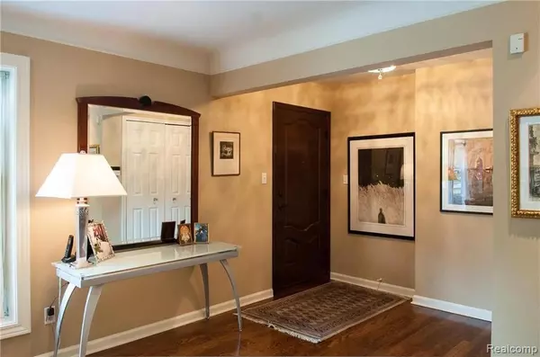 Beverly Hills, MI 48025,18181 KIRKSHIRE Avenue