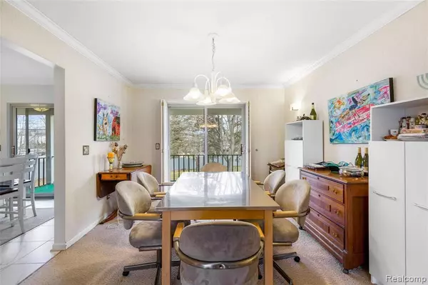 Farmington Hills, MI 48334,29660 MIDDLEBELT RD UNIT 3 Road