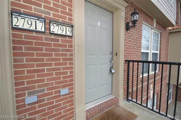 Novi, MI 48377,27919 HOPKINS DR