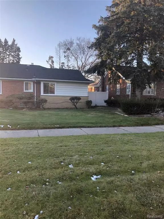 Detroit, MI 48235,19365 LAUDER Street