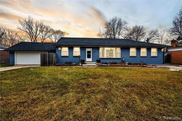 Saint Clair Shores, MI 48082,30117 MAISON Street