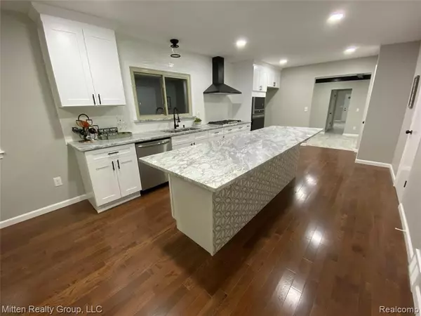 Troy, MI 48098,2520 TARRAGONA Way
