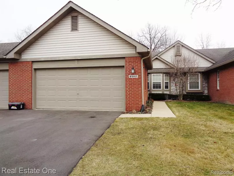 25117 TARA Lane, Flat Rock, MI 48134