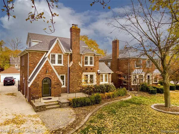 Grosse Pointe Park, MI 48230,1210 YORKSHIRE Road