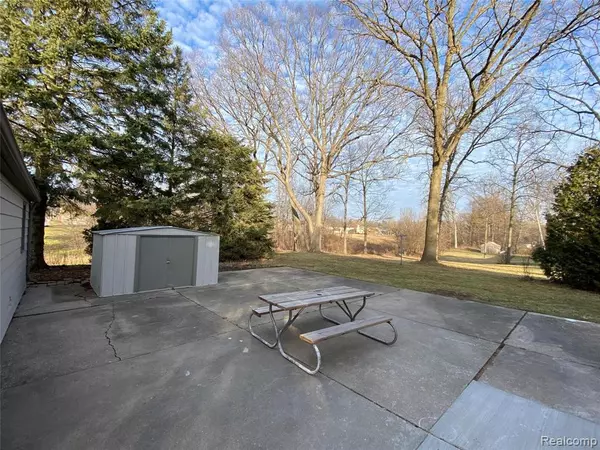 Pontiac, MI 48340,671 Brooks Avenue