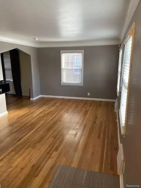 Dearborn, MI 48128,1810 N ROSEVERE Avenue