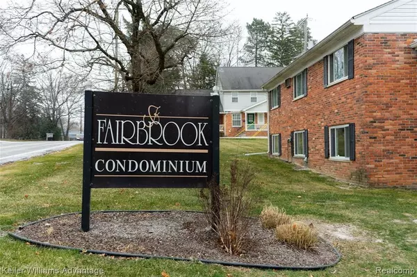 525 FAIRBROOK Street, Northville, MI 48167