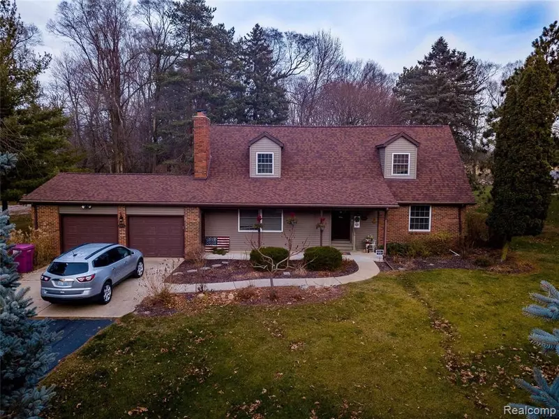 5075 Lake Drive, Owosso, MI 48867