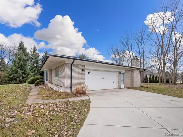 Sterling Heights, MI 48314,44081 RYAN Road