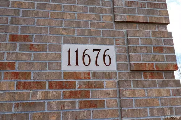 Grand Blanc, MI 48439,11676 KINGS COLONY