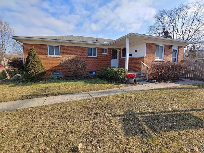 31337 DORAIS Street, Livonia, MI 48154