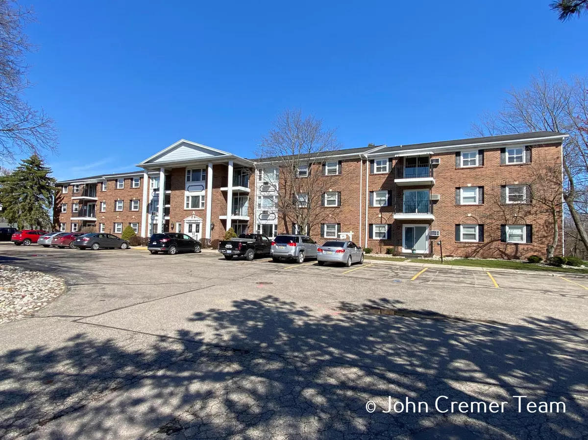 Jenison, MI 49428,7500 Boulder Bluff Drive #23