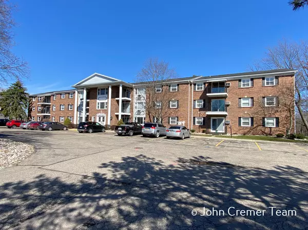 7500 Boulder Bluff Drive #23, Jenison, MI 49428