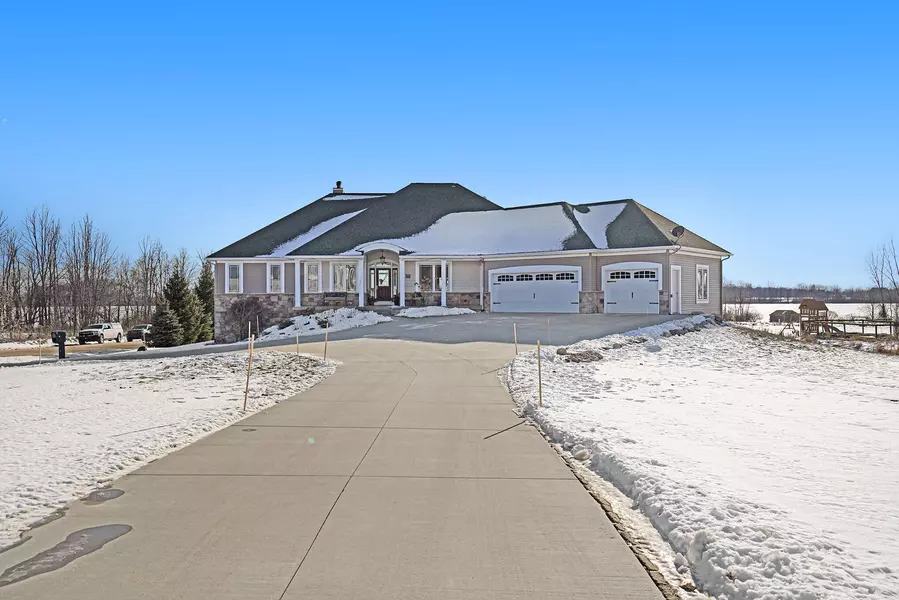12 Cranberry Lake Court, Conklin, MI 49403
