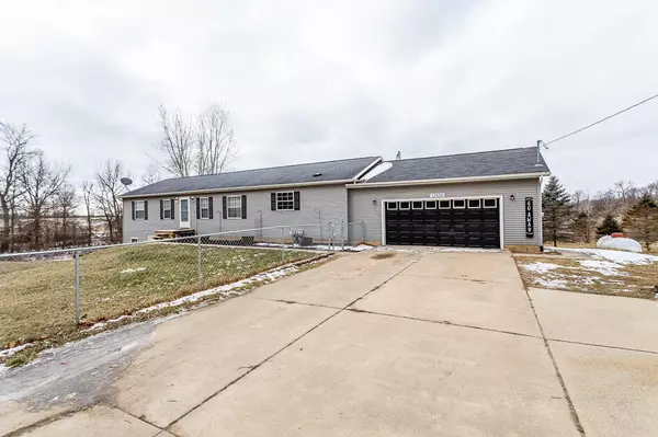 12850 Johnston Road, Leslie, MI 49251