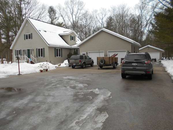 8335 Lamos Road, Montague, MI 49437