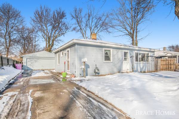 907 34th SW Street, Wyoming, MI 49509