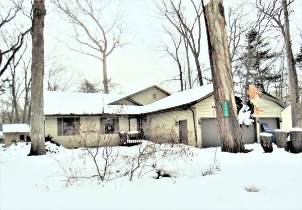 15950 Fern Avenue, Spring Lake, MI 49456