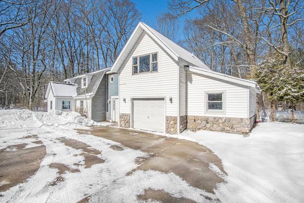 172 W Fruitvale Road, Montague, MI 49437