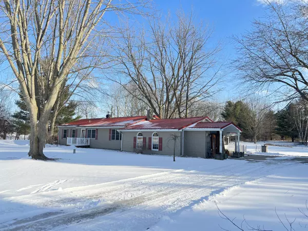 245 W Coe Road, Riverdale, MI 48877