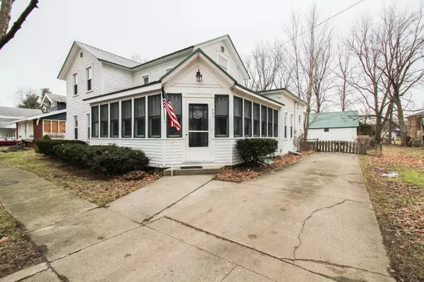 202 W Murray Avenue, White Pigeon, MI 49099