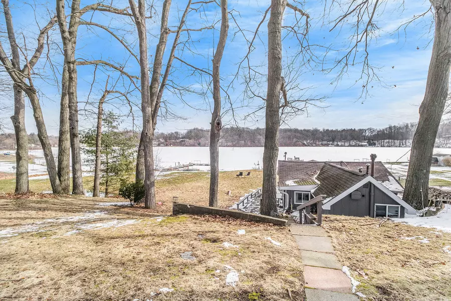 12125 Winans Drive, Dowling, MI 49050