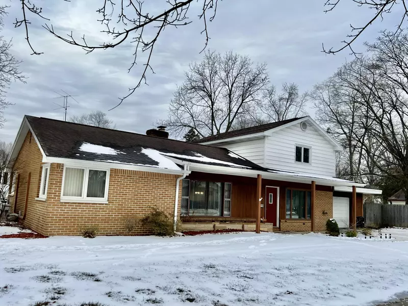 910 E Gaylord Street, Mount Pleasant, MI 48858