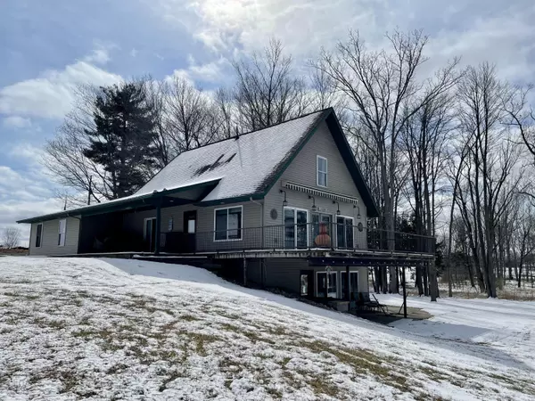 9444 E Skeels Road, Fremont, MI 49412