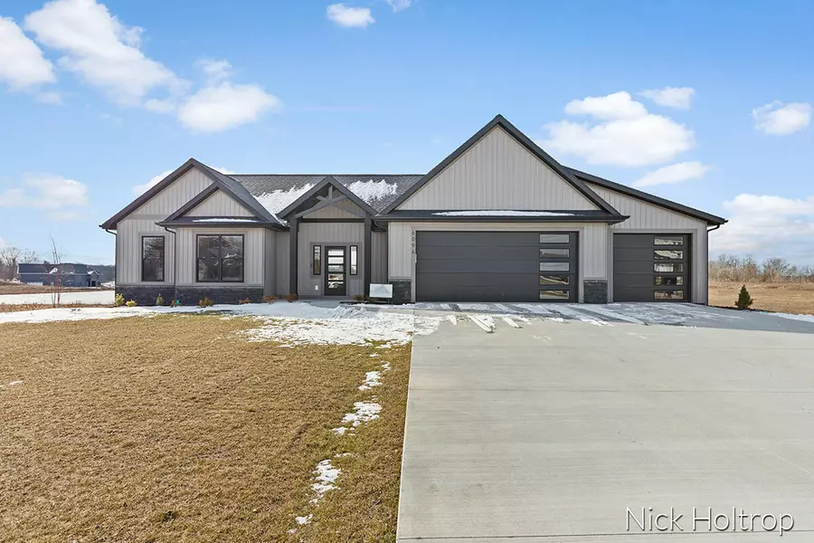 6096 Molli Drive, Allendale, MI 49401