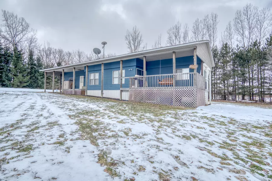 2925 E Sessions Road, Sheridan, MI 48884