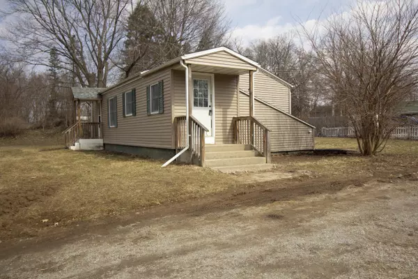 Edwardsburg, MI 49112,69757 Franklin Street