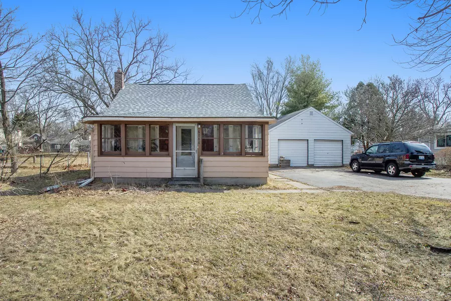 6088 Gibson Avenue, East Lansing, MI 48823