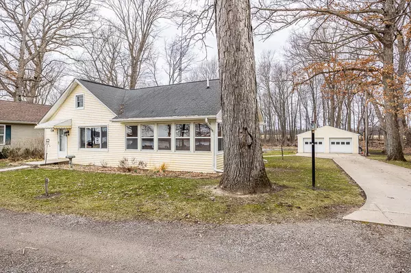 Munith, MI 49259,364 Ready Lane