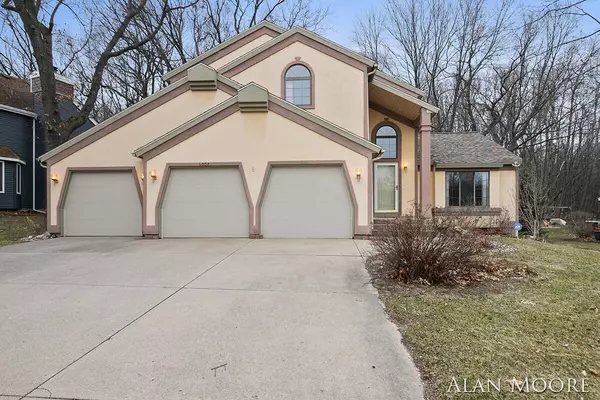 6007 Arroyo Vista NE Drive, Rockford, MI 49341