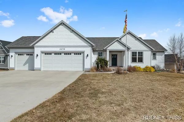 6638 Alward Drive, Hudsonville, MI 49426