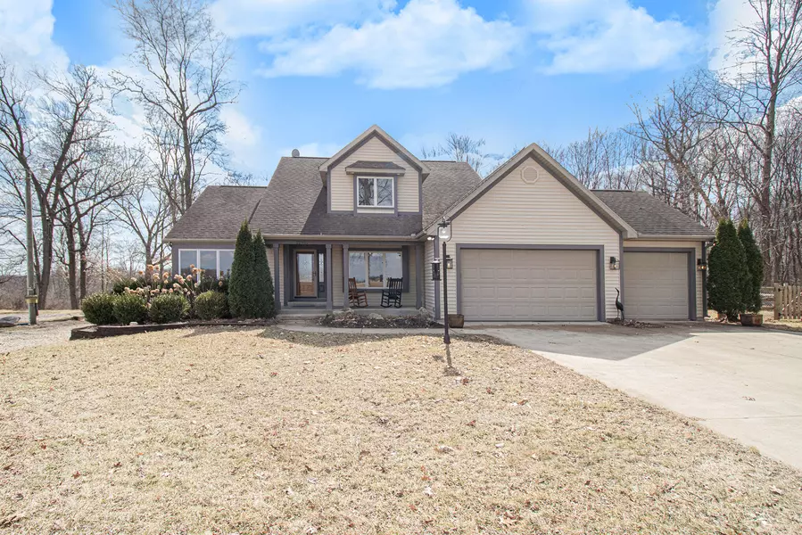 22931 North Shore, Edwardsburg, MI 49112