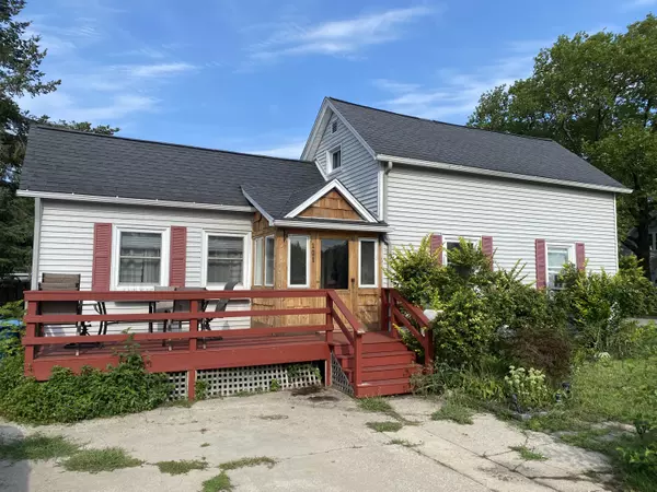 101 S Ferry Street, Grand Haven, MI 49417