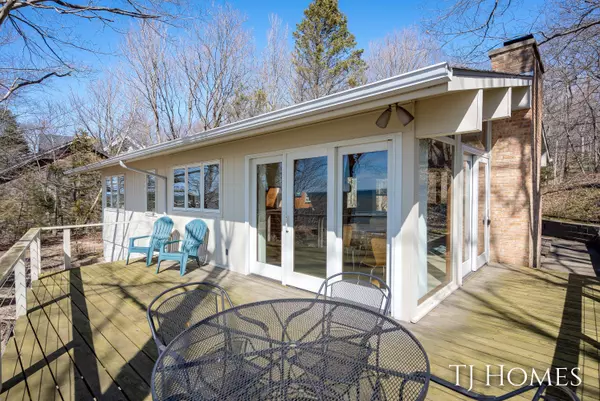7153 Helena Drive, West Olive, MI 49460